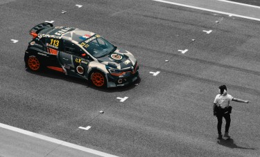 Bild zum Beitrag: Ahead of competition